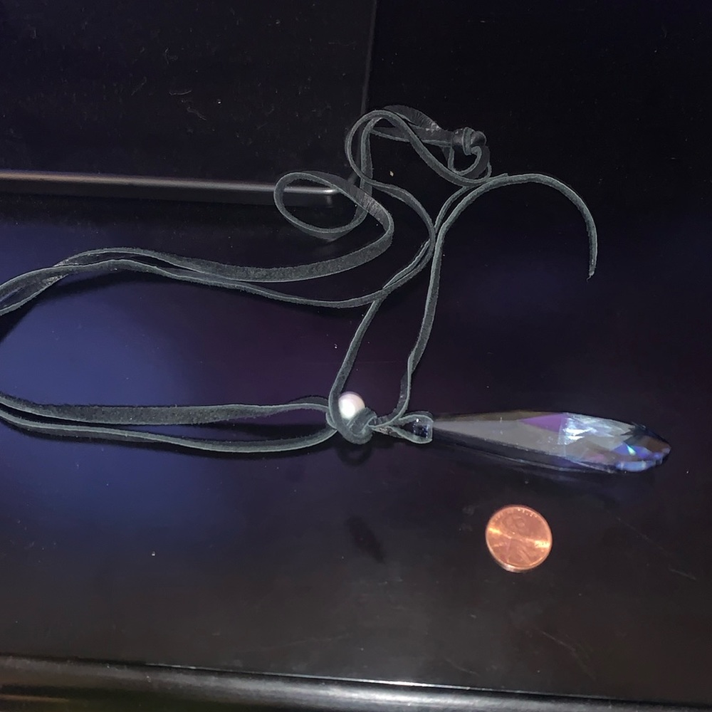 Black leather/pearl/blue crystal necklace